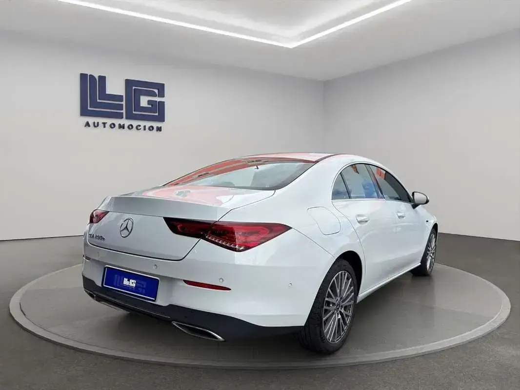 Usado Mercedes CLA250e 218 CV (160 kW) 2021 Blanco Berlina
