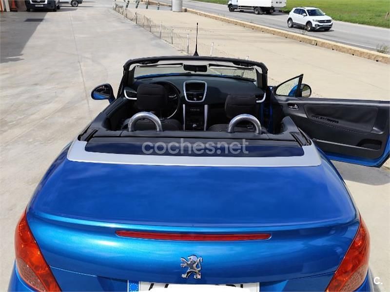 Usado Peugeot 207 CC 120 CV (88 kW) 2007 Azul Descapotable