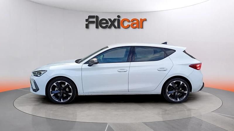 Usado Cupra Leon 150 HP (110 kW) 2024 Branco Sedan