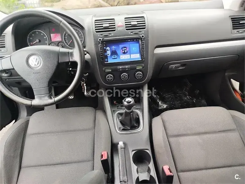 Usado VW Golf V Trendline 102 CV (75 kW) 2007 Negro Berlina