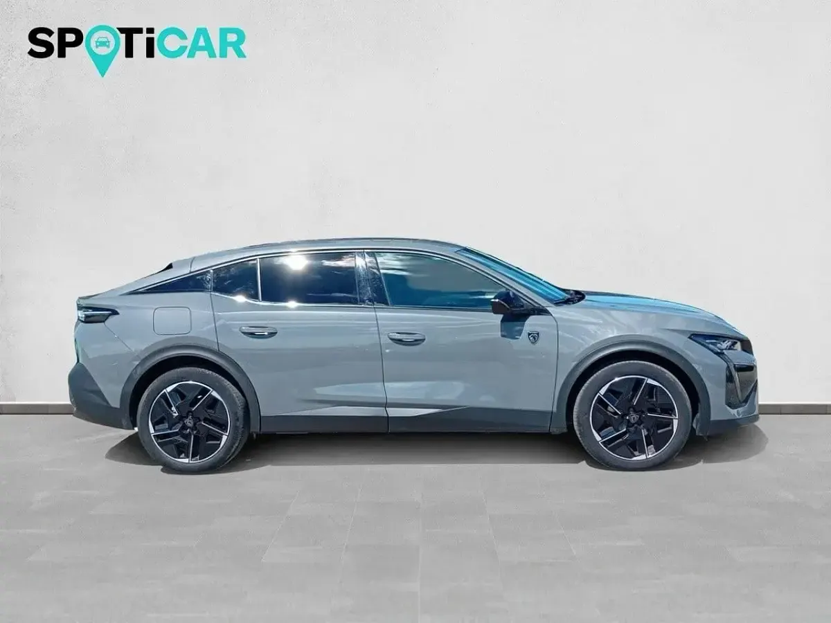 Usado Peugeot 408 GT 130 CV (95 kW) 2024 Gris SUV