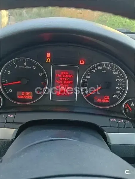 Usado Audi A4 200 CV (147 kW) 2006 Gris / plata Familiar