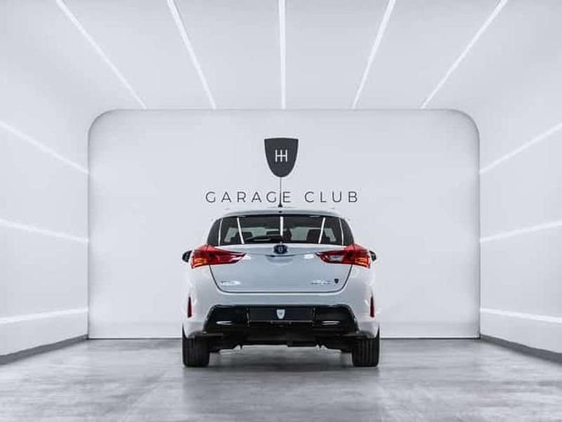 Usado Toyota Auris Hybrid Advance 136 CV (100 kW) 2014 Blanco Utilitario