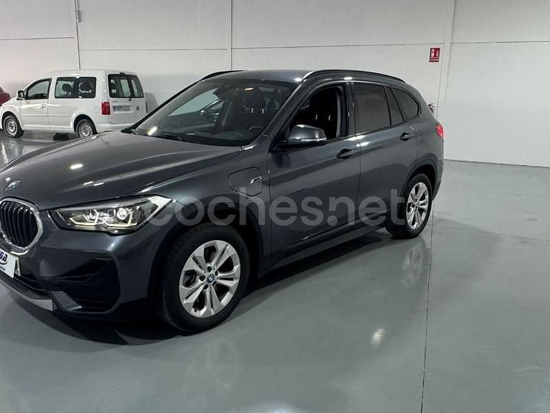 Gris / plata Usado 2021 BMW X1 SUV | 19.900 € (Precio justo) - Imagen 1/4