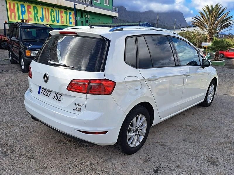 Usado VW Golf Sportsvan Advance 125 CV (91 kW) 2016 Blanco Monovolumen