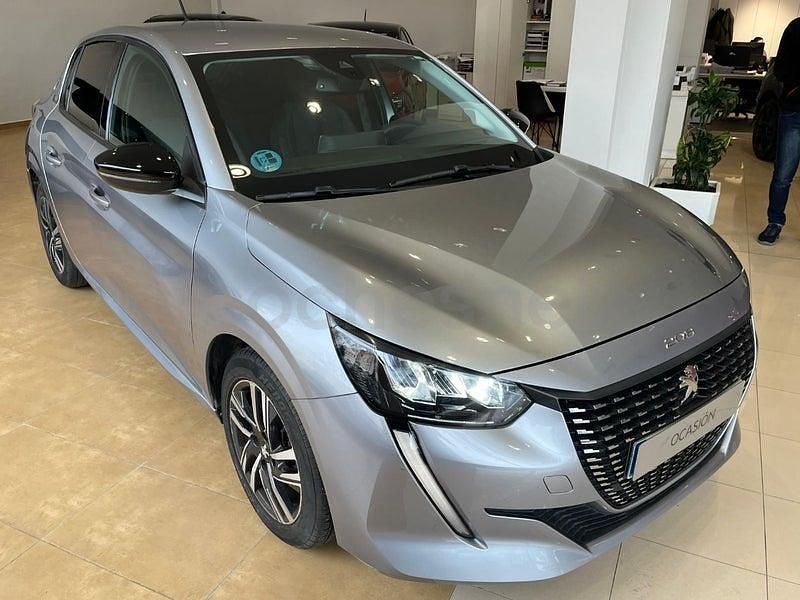 Usado Peugeot 208 Allure 100 CV (73 kW) 2023 Gris / plata Utilitario