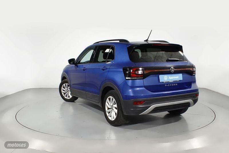 Usado VW T-Cross Advance 110 CV (80 kW) 2022 Azul SUV