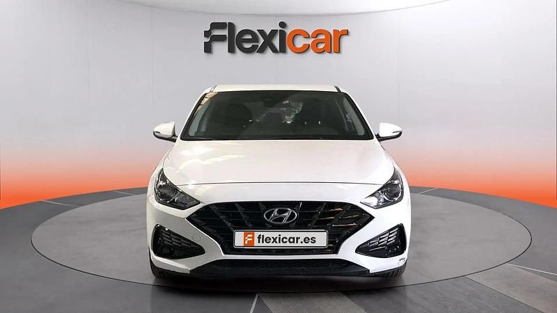 Usado Hyundai i30 117 CV (86 kW) 2021 Blanco Familiar