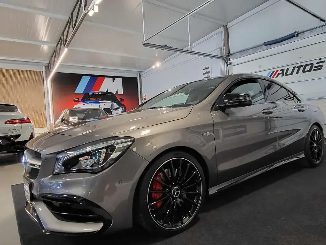 Usado Mercedes CLA45 AMG AMG 381 CV (280 kW) 2018 Gris Coupe