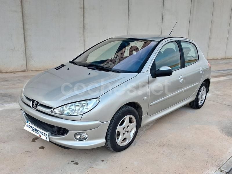Gris / plata Usado 2006 Peugeot 206 Berlina | 2900 € (Precio justo) - Imagen 1/4