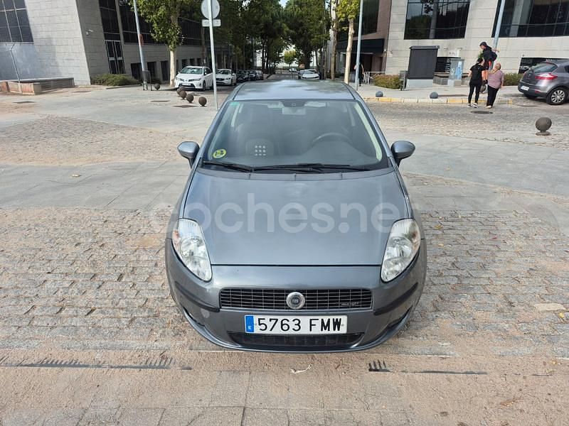 Beige Usado 2007 Fiat Grande Punto Sport Utilitario | 3999 € (Precio justo) - Imagen 1/4