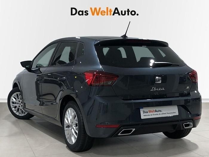 Gris Usado 2024 Seat Ibiza FR | 18.250 € (Precio justo) - Imagen 1/4