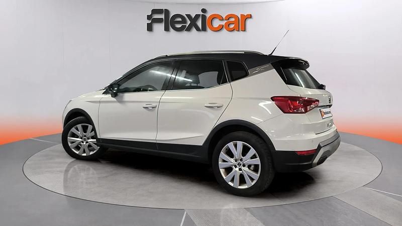 Usado Seat Arona Xperience 110 CV (80 kW) 2022 Blanco SUV