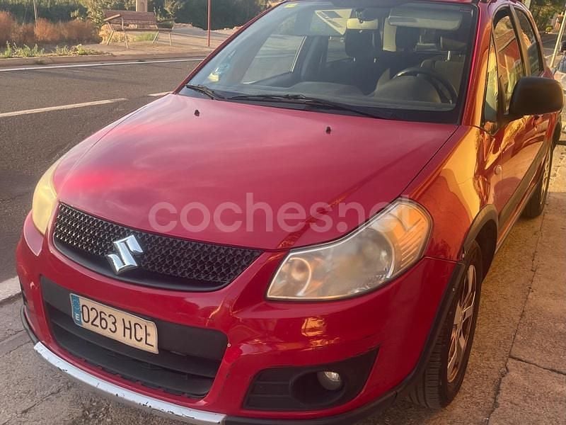 Usado Suzuki SX4 City 120 CV (88 kW) 2011 Rojo SUV