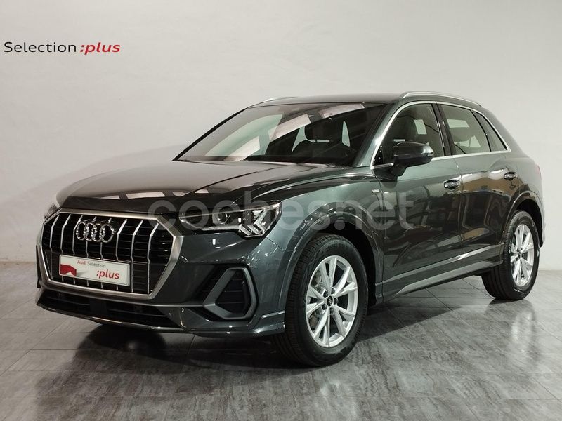Usado Audi Q3 S-Line 150 CV (110 kW) 2024 Gris / plata SUV