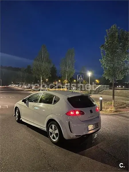 Usado Seat Leon Reference 105 CV (77 kW) 2008 Blanco Utilitario