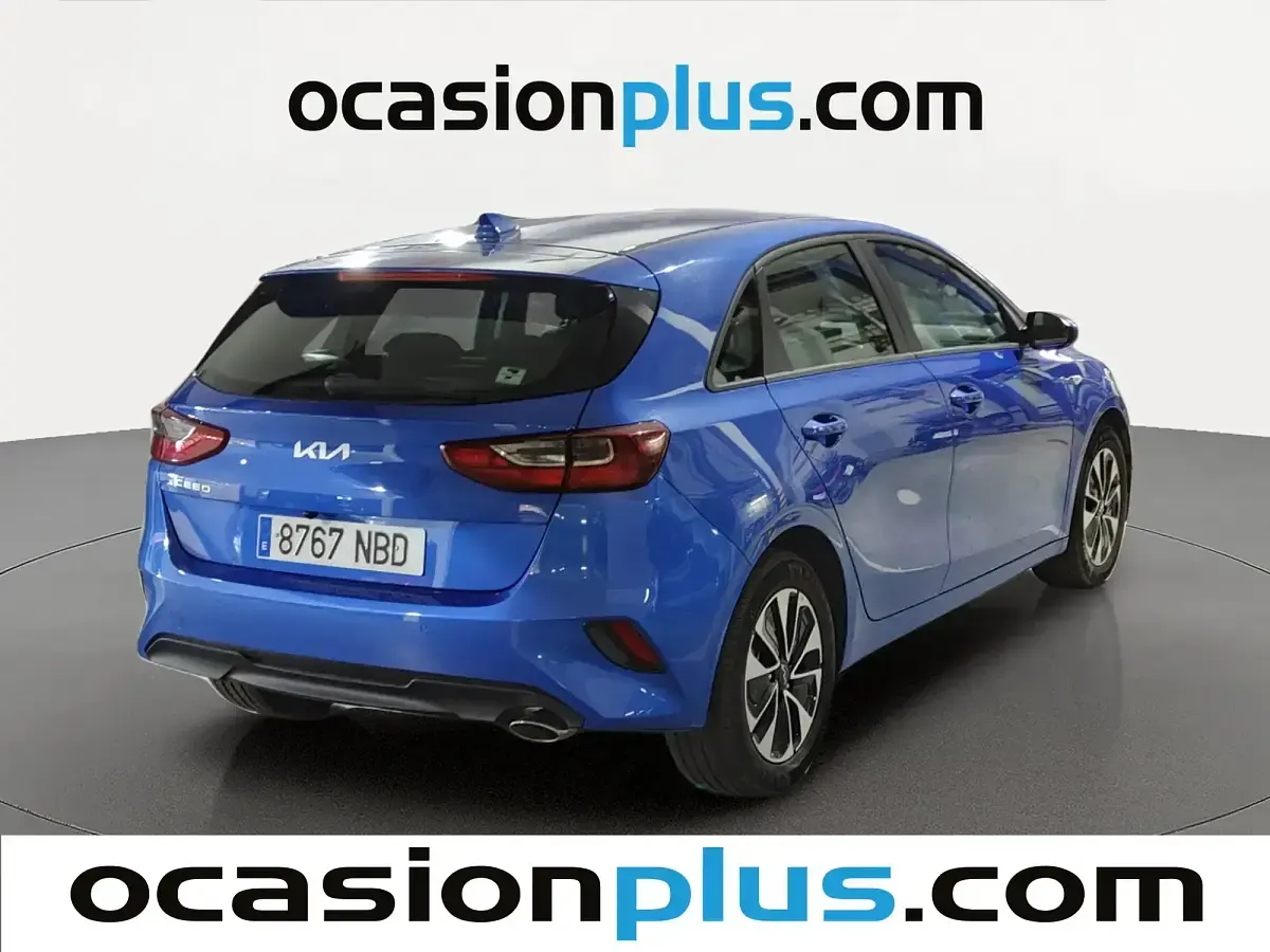 Usado Kia Ceed 100 CV (73 kW) 2025 Azul Utilitario