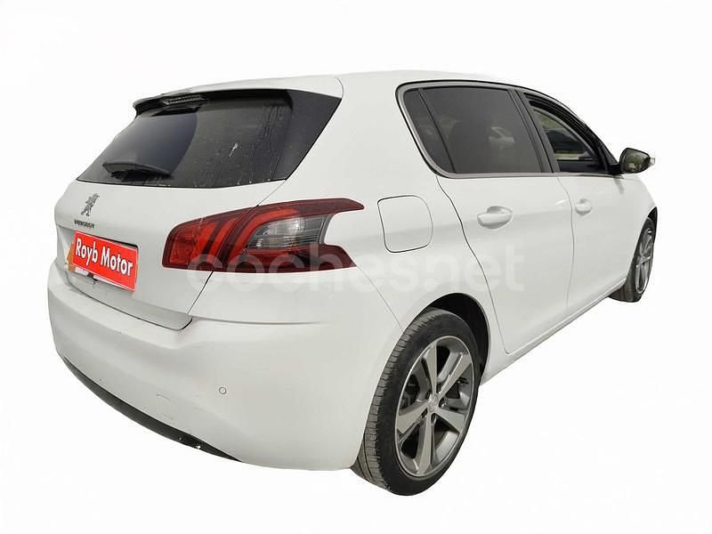Usado Peugeot 308 Allure 131 CV (96 kW) 2019 Blanco Utilitario