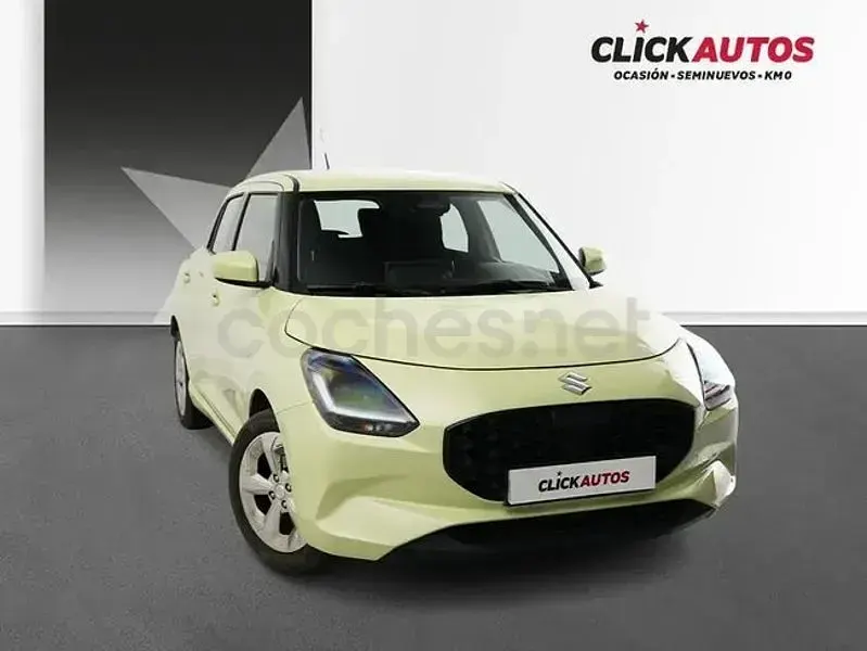 Usado Suzuki Swift 83 CV (61 kW) 2025 Amarillo Utilitario