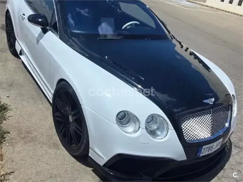 Usado Bentley Continental GT 560 CV (411 kW) 2005 Blanco Coupe