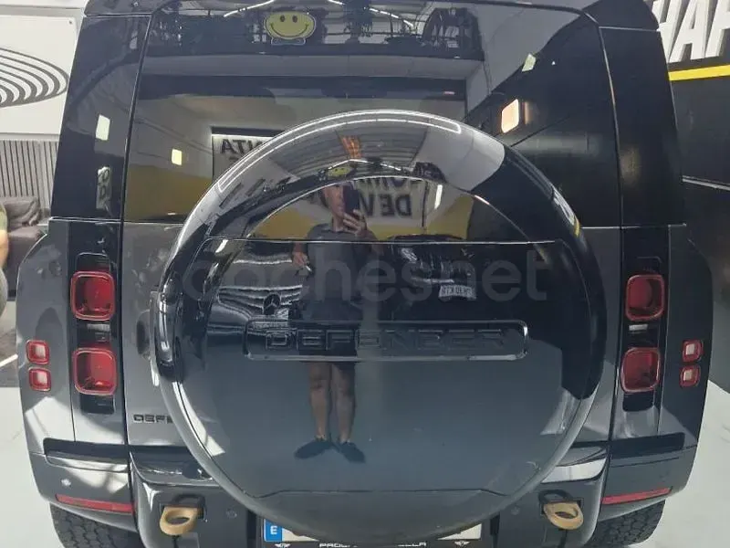 Usado Land Rover Defender SE 249 CV (183 kW) 2023 Negro SUV