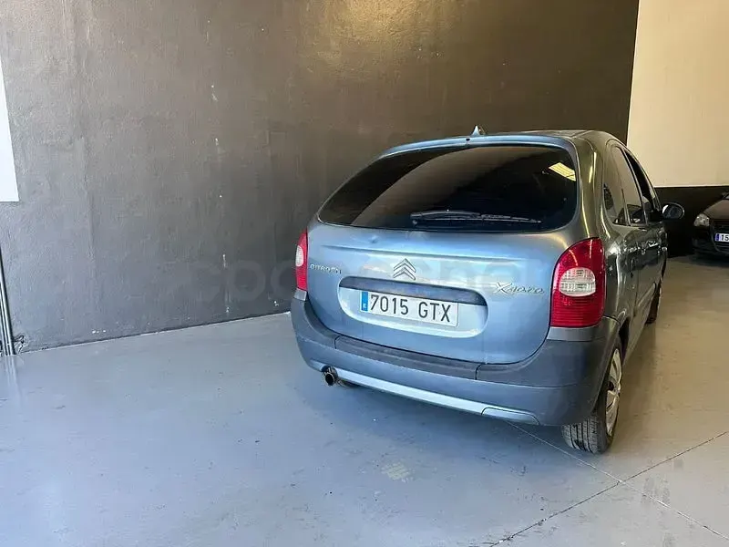 Usado Citroën Xsara Picasso 92 CV (67 kW) 2009 Gris / plata Monovolumen
