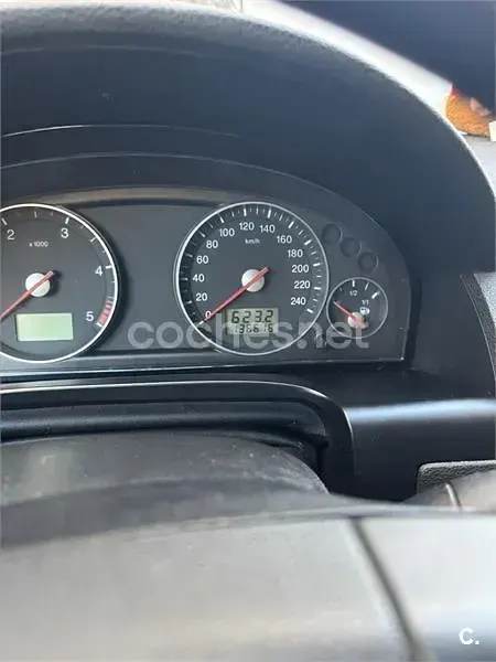Usado Ford Mondeo Ghia 130 CV (95 kW) 2005 Negro Berlina
