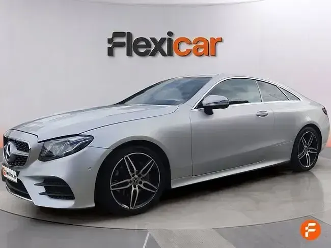 Usado Mercedes E220 194 CV (142 kW) 2018 Gris / plata Coupe