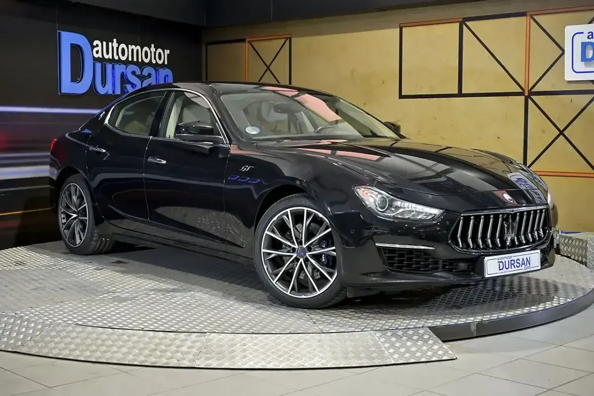 Usado Maserati Ghibli GT 330 CV (242 kW) 2021 Negro Berlina