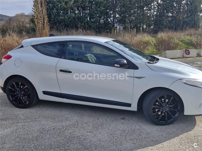 Usado Renault Mégane 110 CV (80 kW) 2011 Blanco Berlina