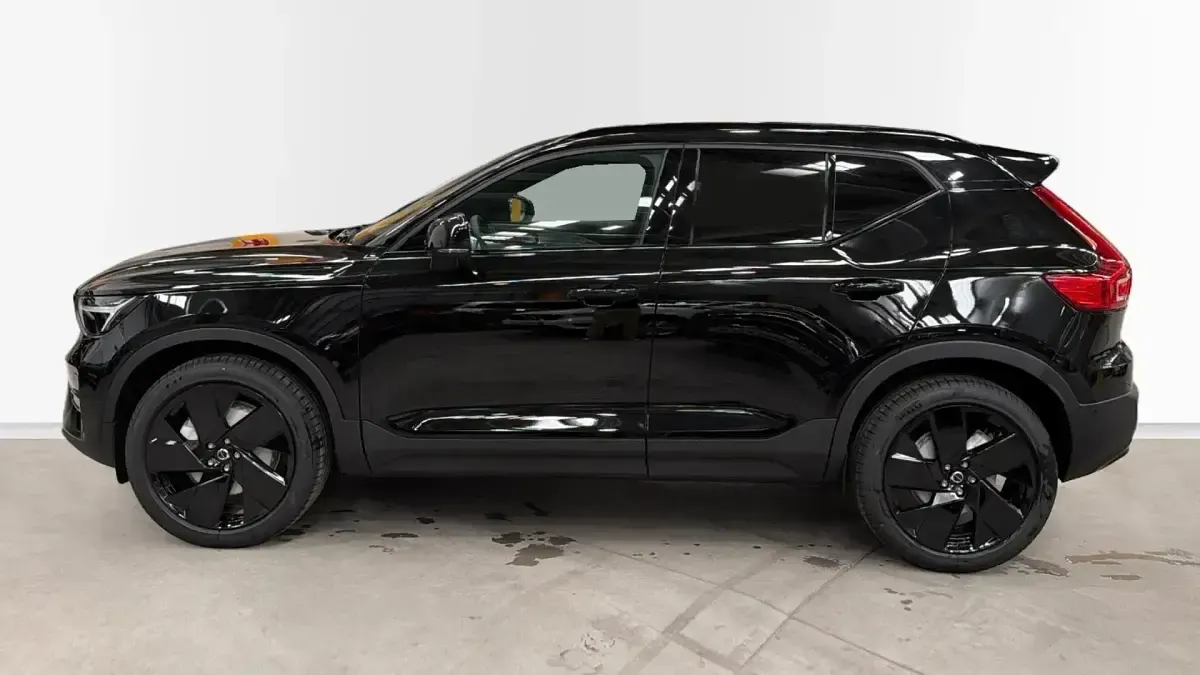 Nuevo Volvo XC40 Ultra 163 CV (119 kW) 2026 Negro SUV