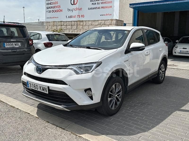 Blanco Usado 2018 Toyota RAV4 Hybrid Advance SUV | 21.800 € (Precio justo) - Imagen 1/4