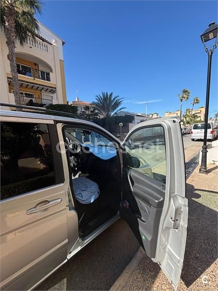 Usado Mercedes Viano 204 CV (150 kW) 2009 Gris / plata Monovolumen