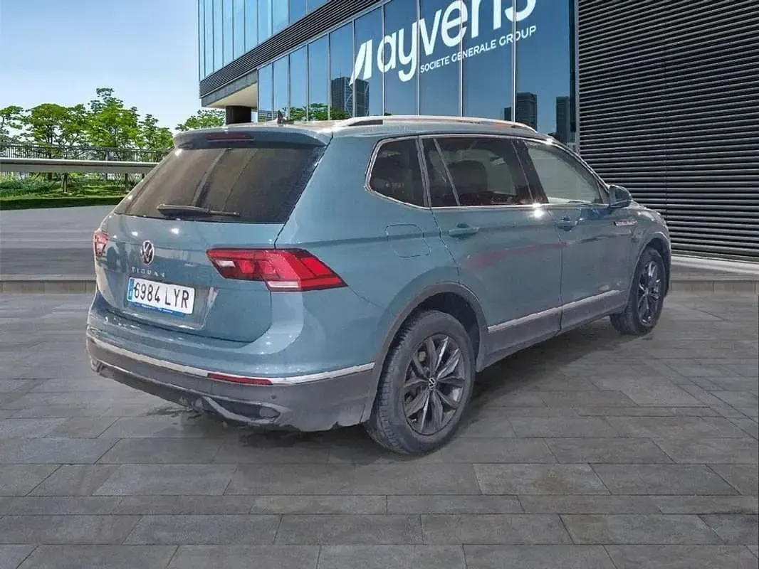 Usado VW Tiguan Allspace Life 150 CV (110 kW) 2022 Azul SUV
