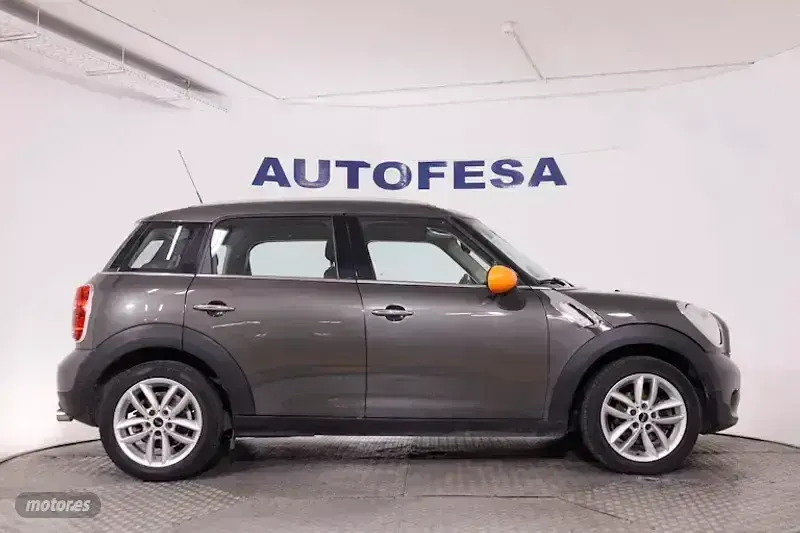 Usado Mini Cooper 110 CV (80 kW) 2013 Gris Utilitario