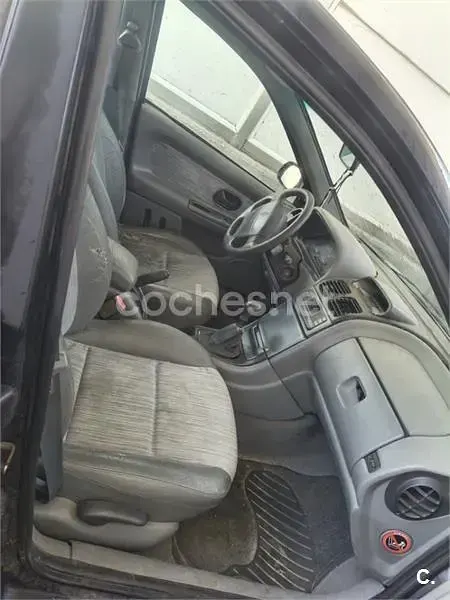 Usado Renault Laguna 110 CV (80 kW) 1999 Azul Berlina