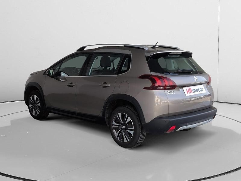 Usado Peugeot 2008 Allure 111 CV (81 kW) 2016 Beige SUV