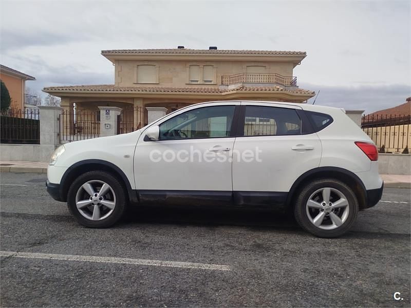 Blanco Usado 2013 Nissan Qashqai Tekna SUV | 6500 € - Imagen 1/4