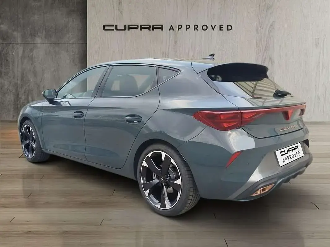 Usado Cupra Leon 204 CV (150 kW) 2025 Gris Utilitario