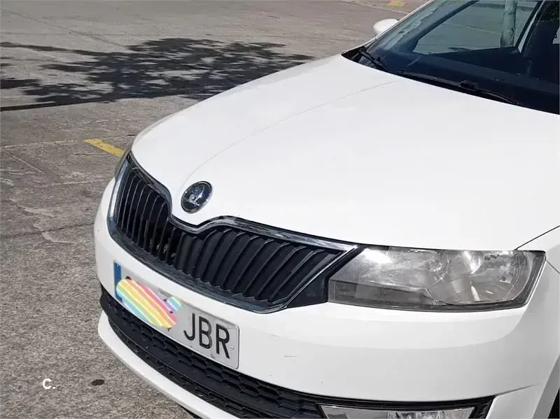 Usado Skoda Rapid Ambition 105 CV (77 kW) 2014 Blanco Utilitario