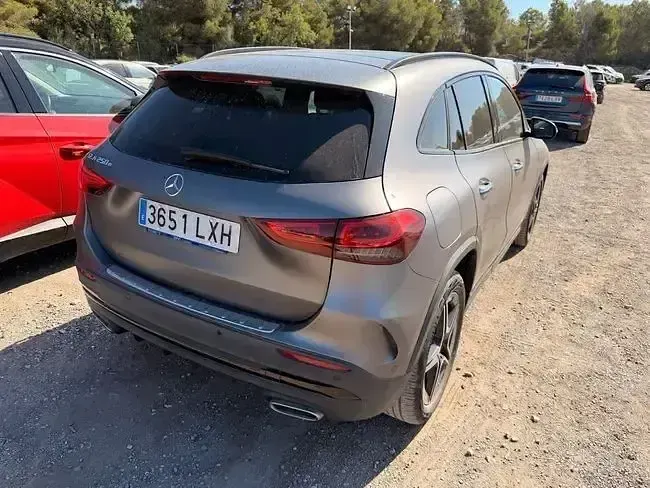 Usado Mercedes GLA250 218 CV (160 kW) 2022 Gris SUV