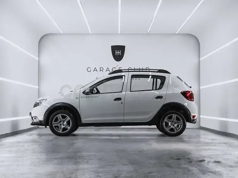 Usado Dacia Sandero Essentiel 101 CV (74 kW) 2020 Blanco Berlina