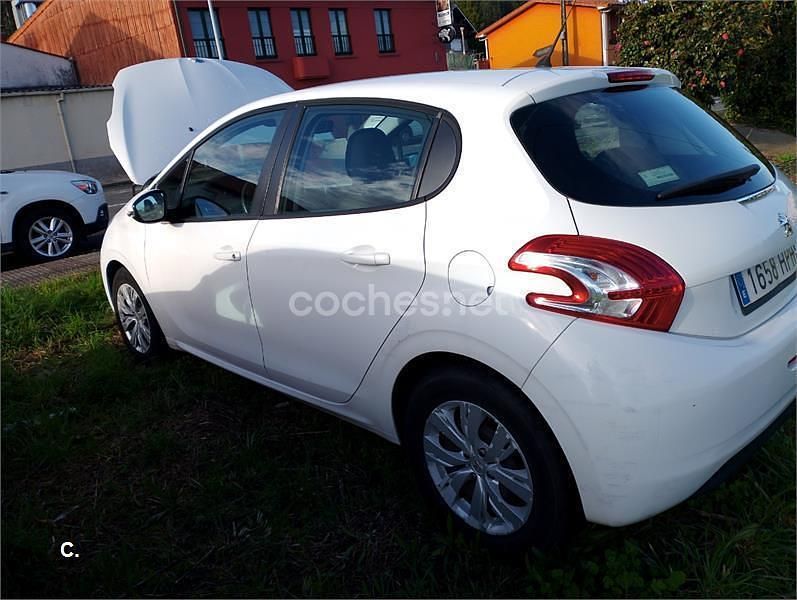 Usado Peugeot 208 Business-Line 68 CV (50 kW) 2013 Blanco Utilitario