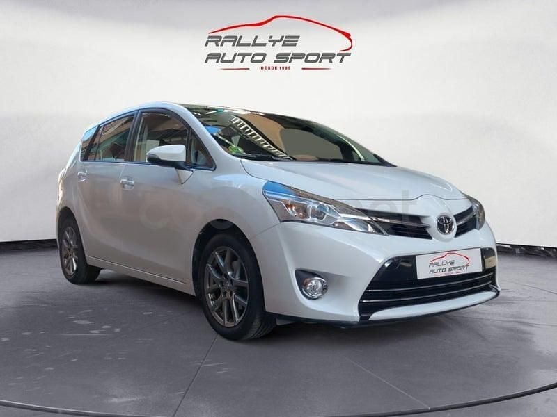 Usado Toyota Verso Comfort 112 CV (82 kW) 2015 Blanco Monovolumen