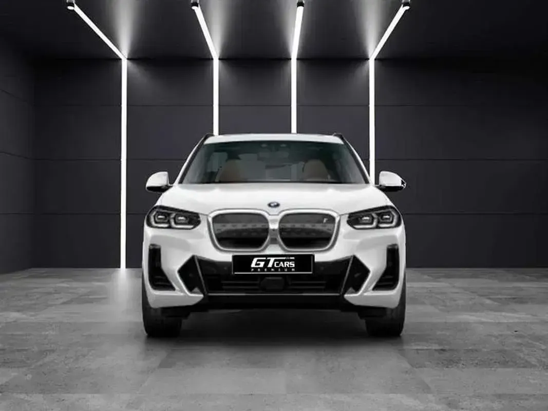 Usado BMW iX3 M Sport 210 kW (286 CV) 2022 Blanco SUV