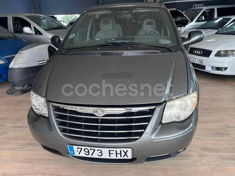 Gris / plata Usado 2006 Chrysler Voyager Monovolumen | 3300 € (Precio justo) - Imagen 1/4