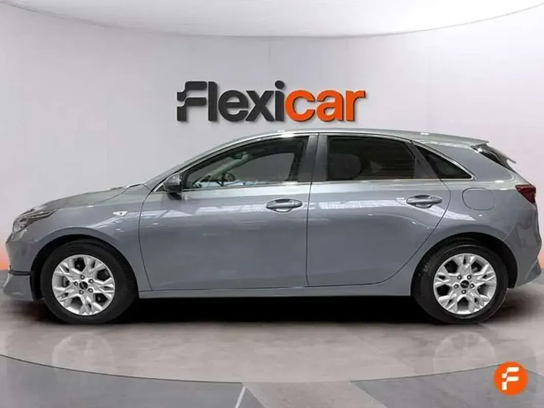 Usado Kia Ceed 120 CV (88 kW) 2021 Gris Utilitario