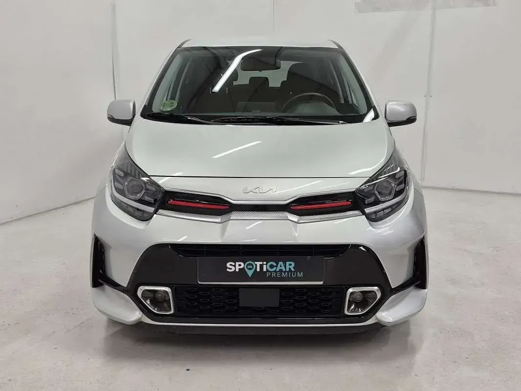 Usado Kia Picanto GT-Line 67 CV (49 kW) 2023 Gris Utilitario