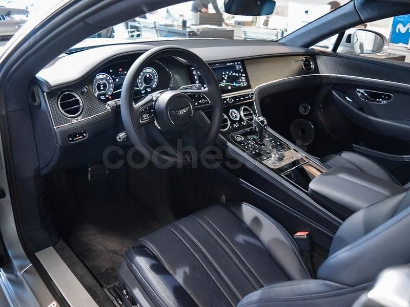 Usado Bentley Continental 680 CV (500 kW) 2025 Gris / plata Coupe