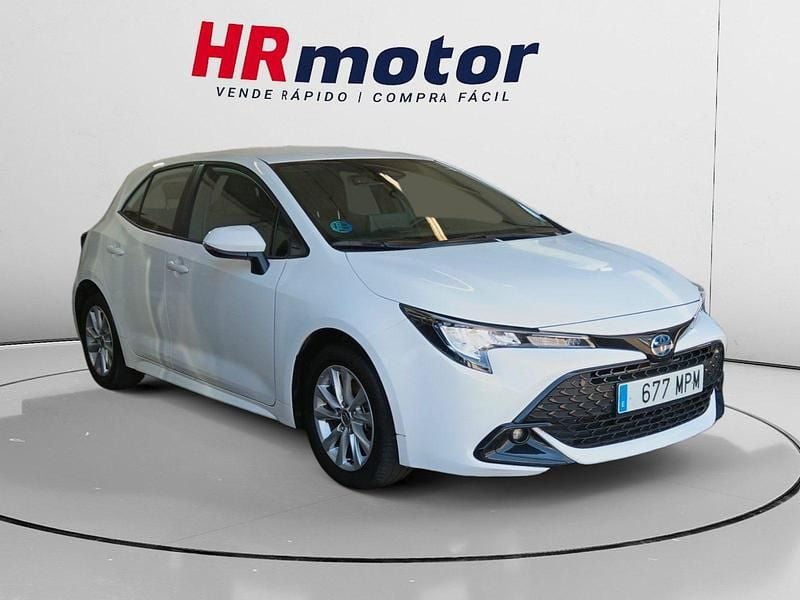 Blanco Usado 2024 Toyota Corolla Active Utilitario | 21.950 € (Precio justo) - Imagen 1/4